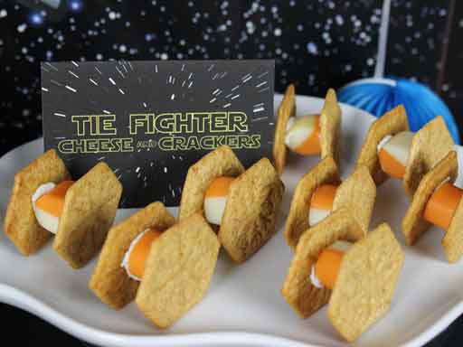 tie fighter cheese and crackers