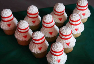 bowling cupcakes