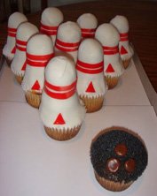 bowling pin cupcakes